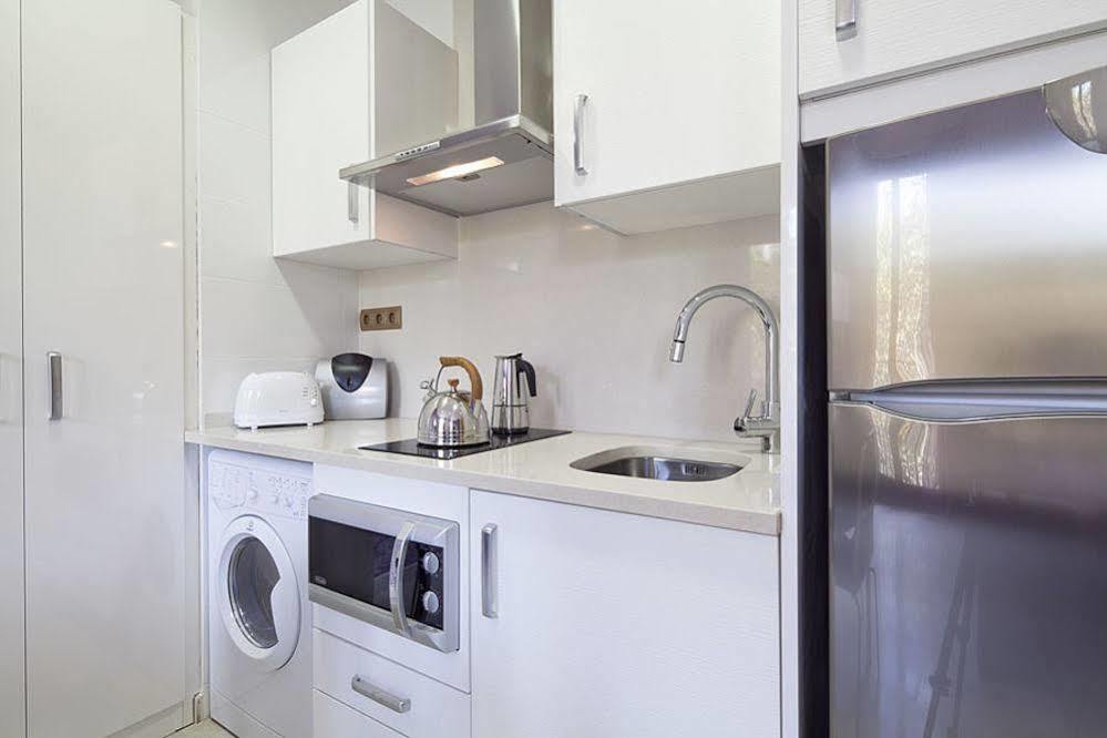 Aparthotel Rambla108 Барселона Екстериор снимка